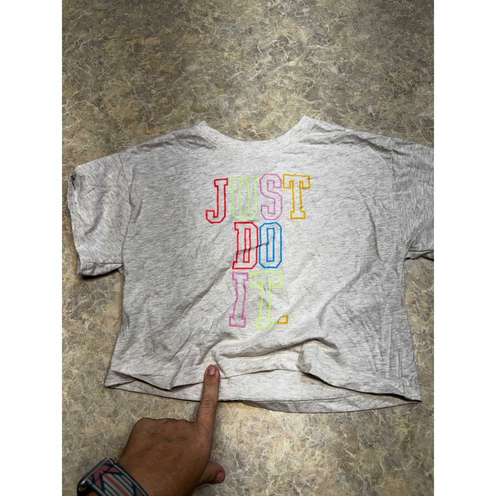 Nike Girls Just Do It Cropped Graphic T-Shirt Grey Multi Color Size 6X L 6-7 Yrs